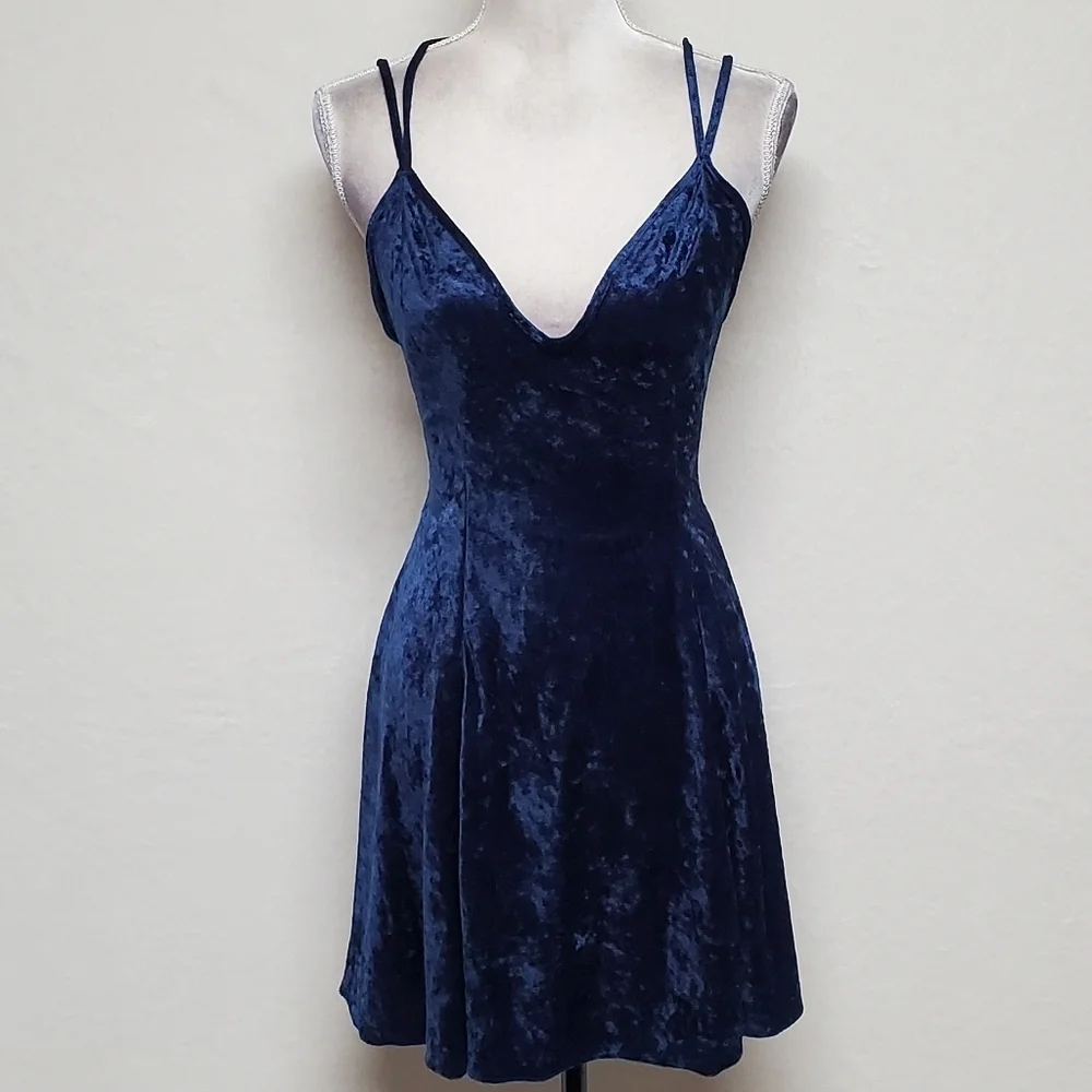 Vintage Petra Fashions Blue Crushed Velvet Double Strap Fit & Flare Mini Dress L - Picture 4 of 15